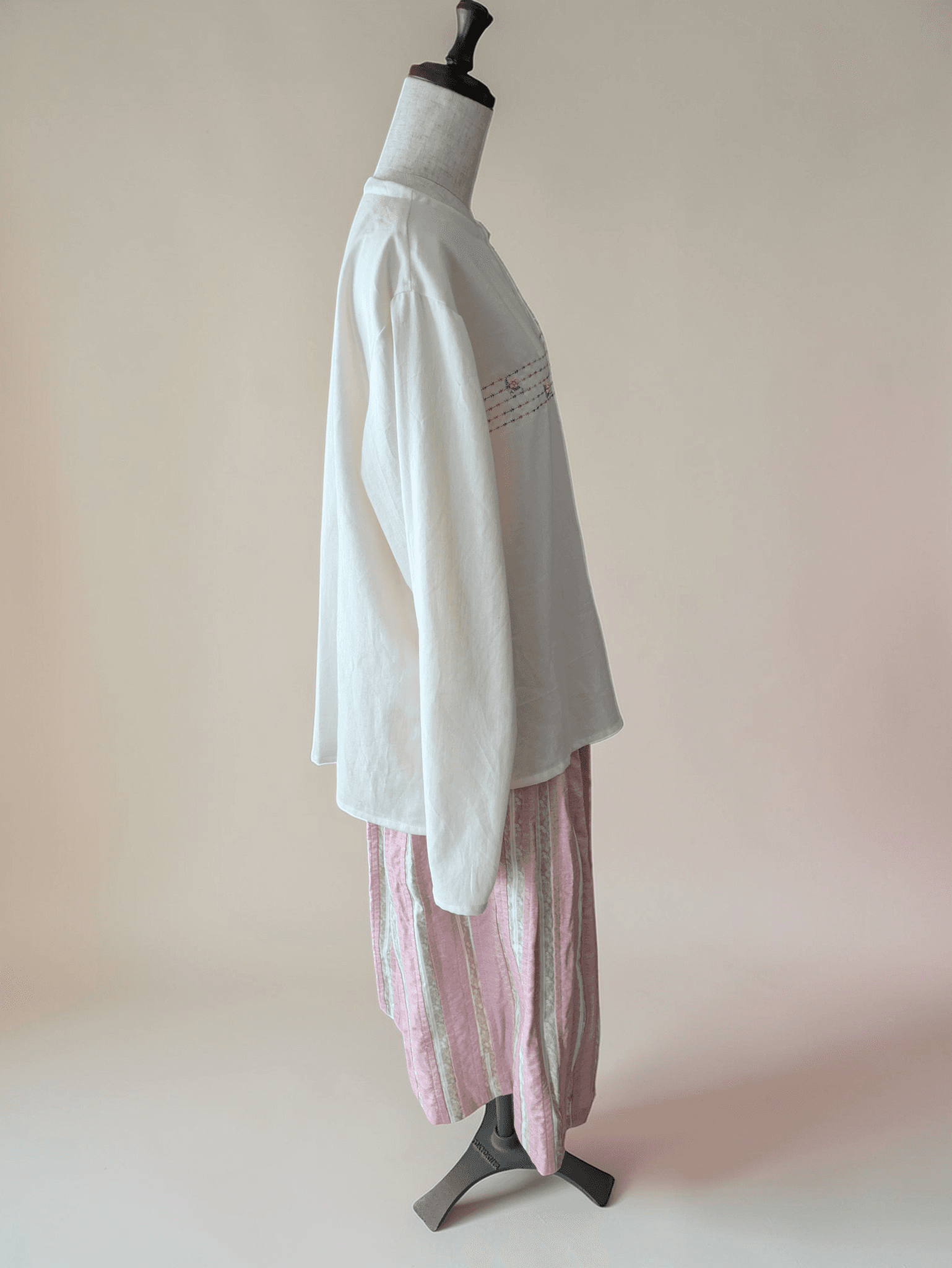 【一点物】【五線紙にミモザ】【袖丈調節可能】やわらか〜オーガニックコットンビエラ〜レディース〜フリーサイズ〜長袖ブラウス | 16枚目