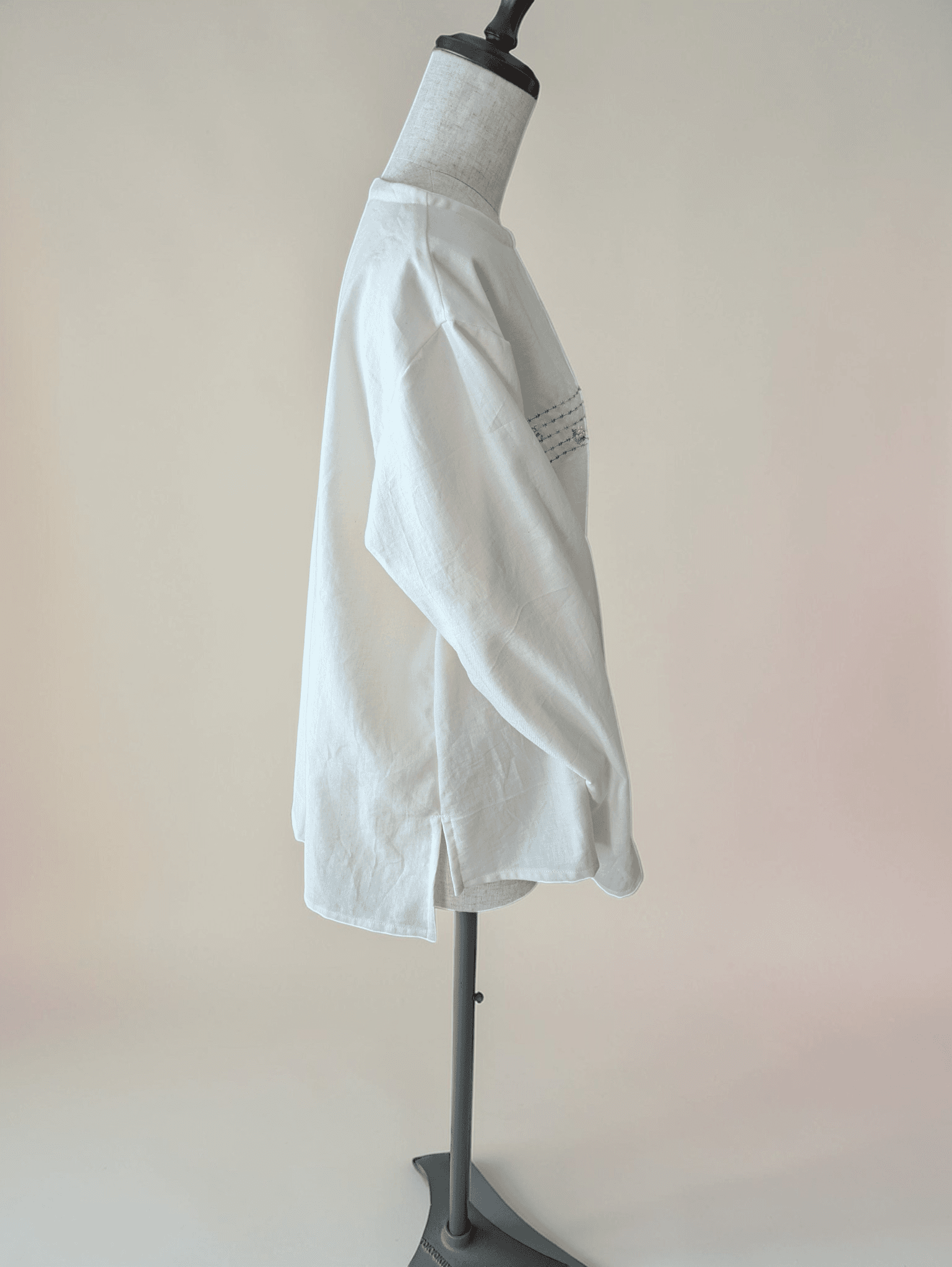 【一点物】【五線紙にミモザ】【袖丈調節可能】やわらか〜オーガニックコットンビエラ〜レディース〜フリーサイズ〜長袖ブラウス | 4枚目