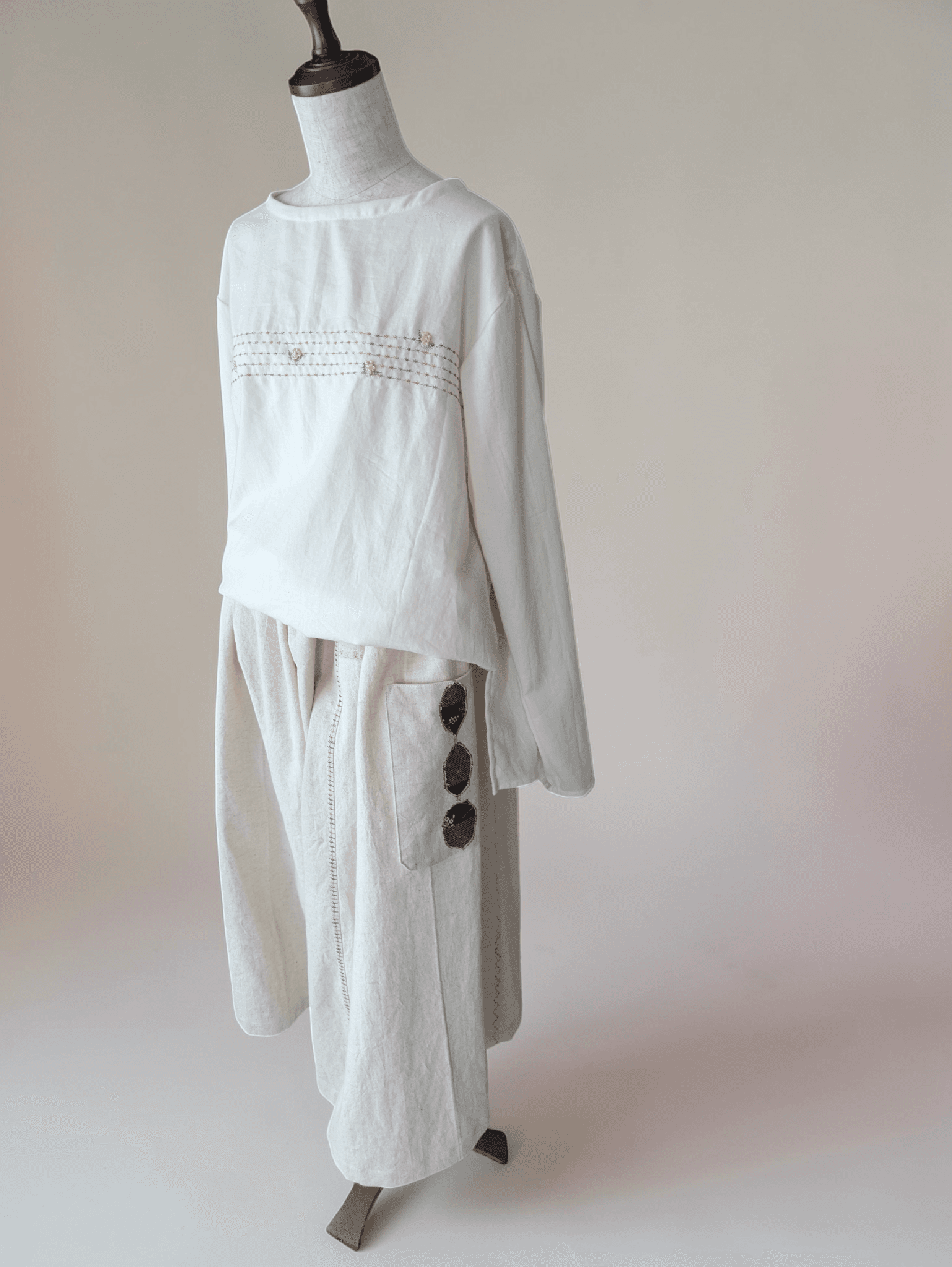 【一点物】【五線紙にミモザ】【袖丈調節可能】やわらか〜オーガニックコットンビエラ〜レディース〜フリーサイズ〜長袖ブラウス | 8枚目