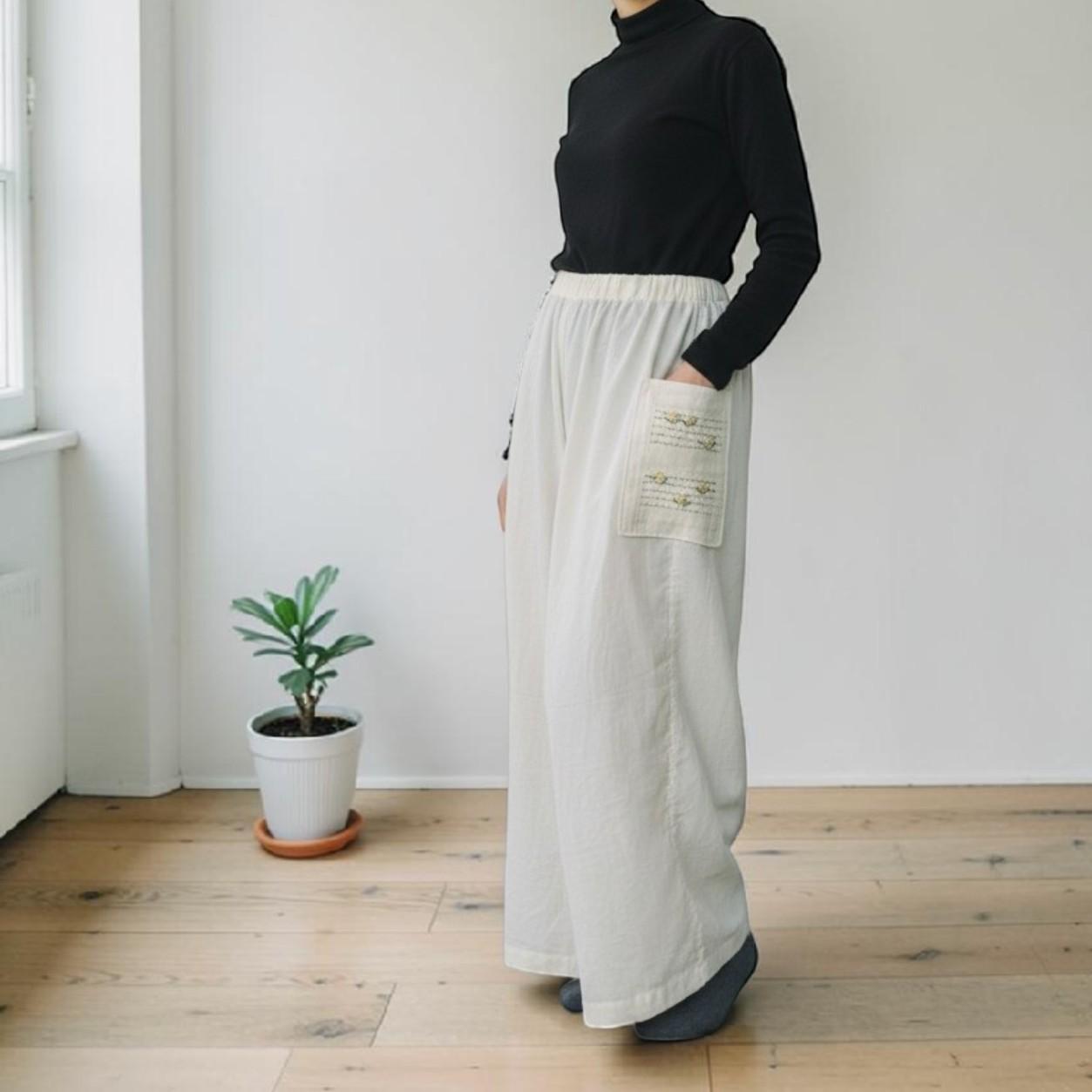【一点物】◆サイドポケットに五線紙のミモザ◆柔らかなオーガニック綿ビエラワイドパンツ（裾幅28cm）・ウエスト丈調節可能 | 2枚目